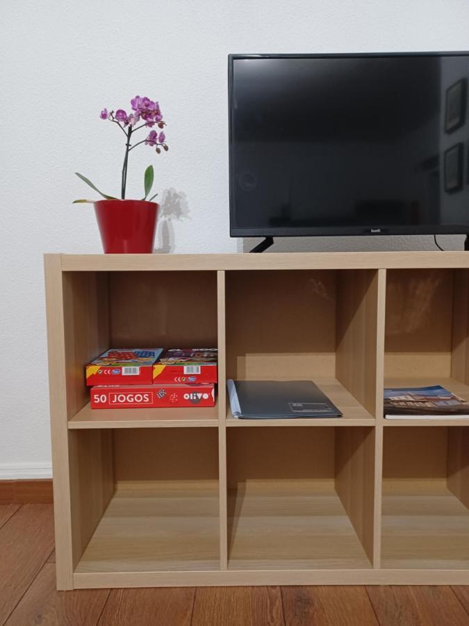 De Ca - Suite Com Acesso Independente E Kitchenette Lousa  Ngoại thất bức ảnh